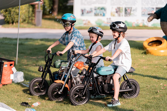 Mini moto électrique pour enfants Garçons et filles 113,9*53,5*72,3 cm Tailles du véhicule