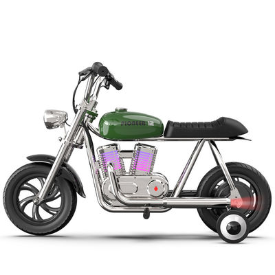 Les enfants montent une moto de 10 ans avec une puissance maximale de 200w et un frein à moteur arrière