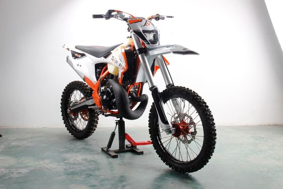 320 mm de dégagement au sol 2024 2 temps 250cc moto de terre avec refroidissement par eau