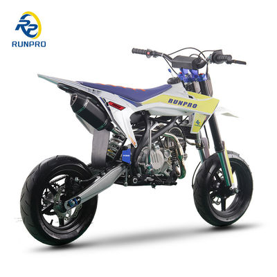 Vitesse max. 80km/h Dirt Bike Le nouveau design 140cc 160 190cc Pit Bike avec refroidisseur d'huile